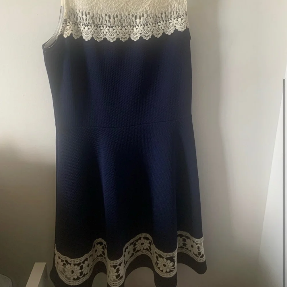 DRESS - Picture 2 of 3